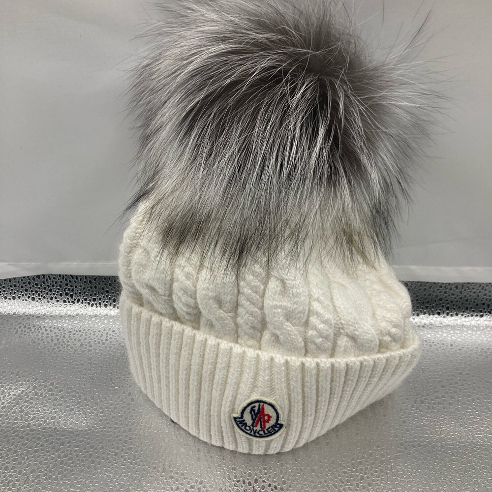 Moncler knitted hat - Picture 2 of 5